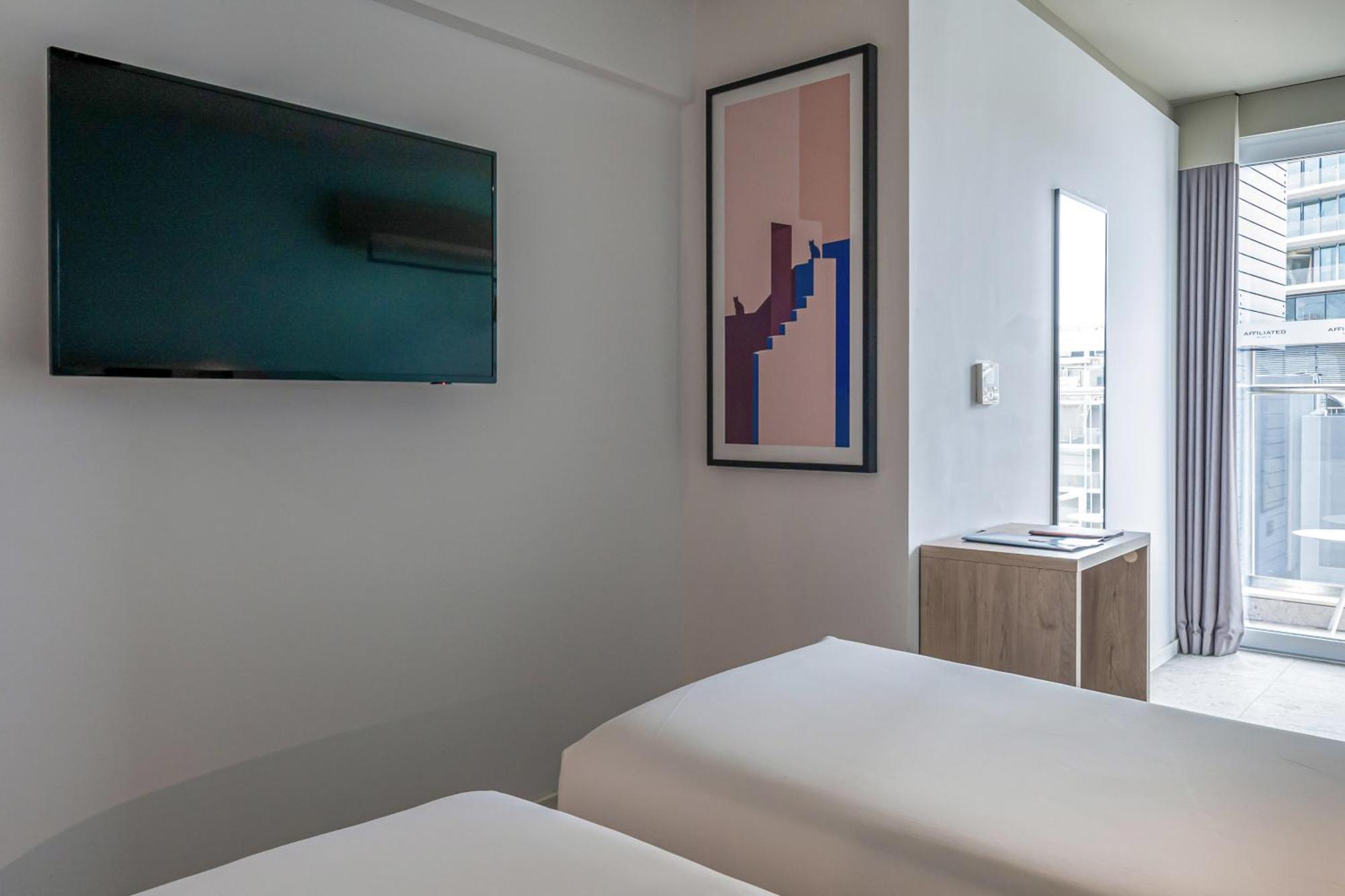 Hotel Mistral St Julian'S, Affiliated By Melia Saint Julian's Bagian luar foto